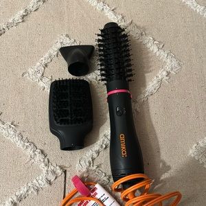amika blow drying tool